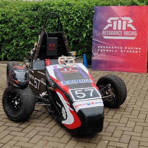 Resonance racing car